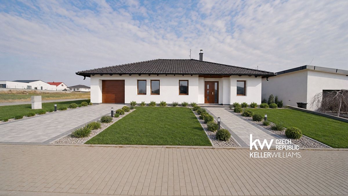 Prodej rodinného domu 203 m², pozemek 973 m²